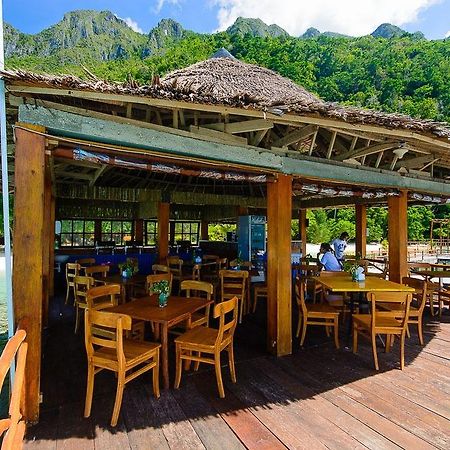 Ora Beach Resort Saleman Bagian luar foto